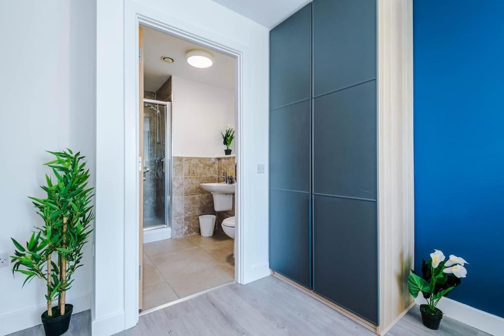 Apartment Lux Livin' - Luxury 5 Bed Centre *